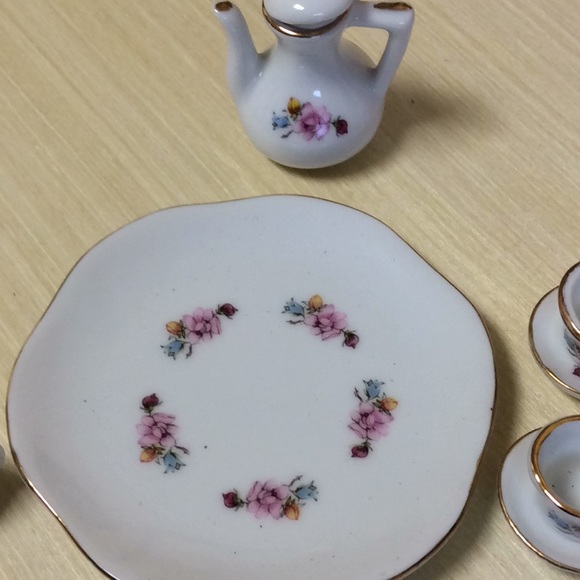 Sweetest little ceramic Tea Set - Picture 2 of 3
